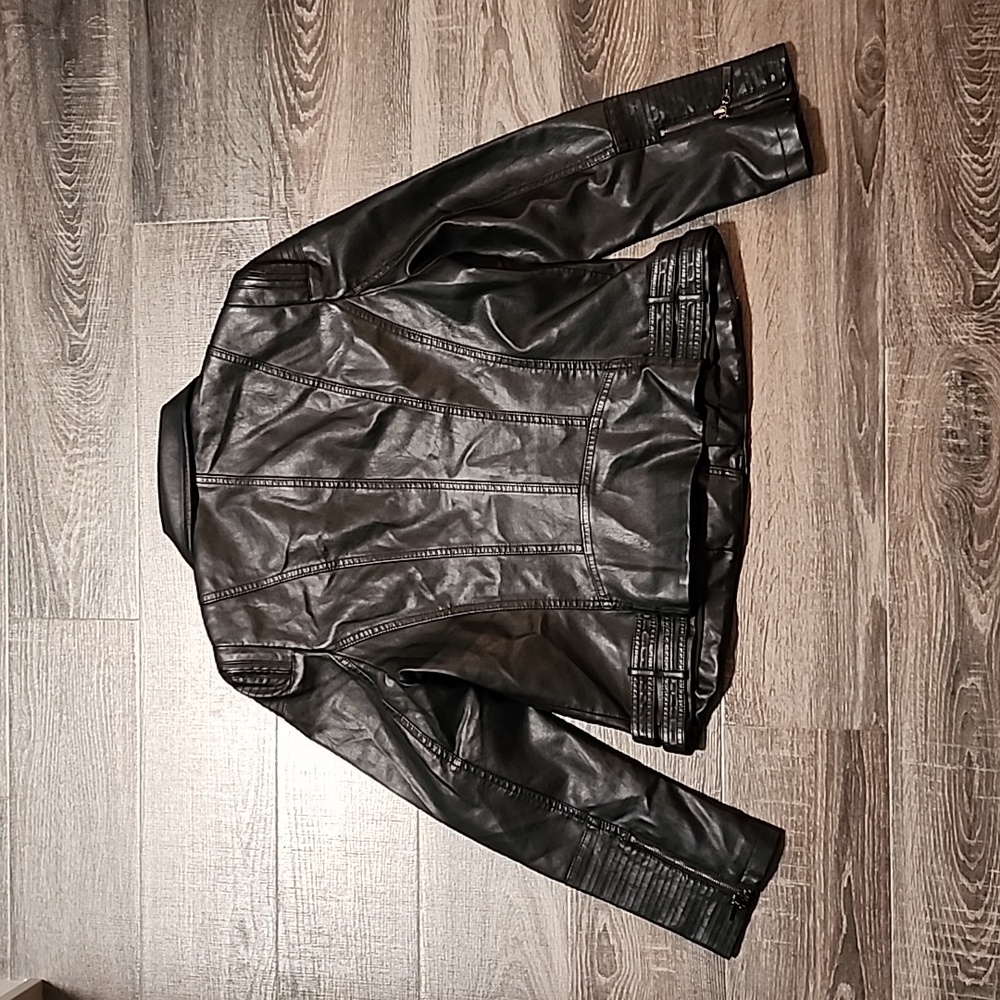 ❄️ LingLuoFang vegan Leather motorcycle Jacket ❄️ - Picture 7 of 7
